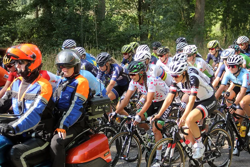 boels ladies tour 2017 zesde etappe onderweg