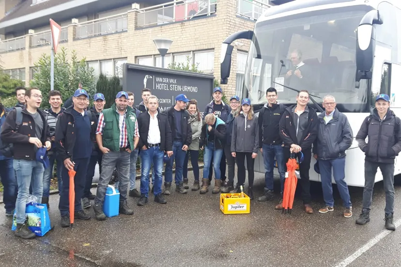 boeren onderweg naar protest foto guus queisen