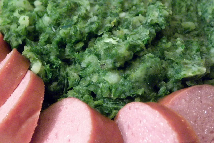 boerenkool met worst rool paap cc by 20 via flickr 4309172165 f354215cff b