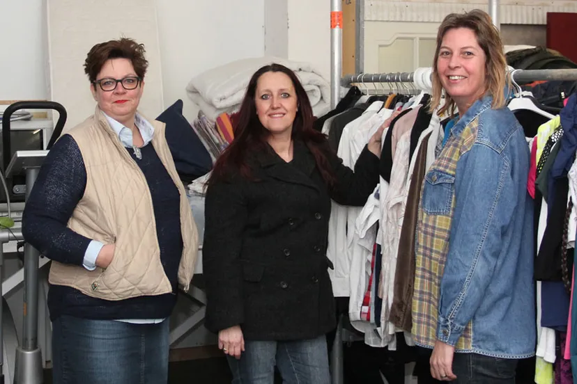 bph9baxt0c9ua5yo5a7v1nh98 engele van zitterd gelaen monique angela en saskia