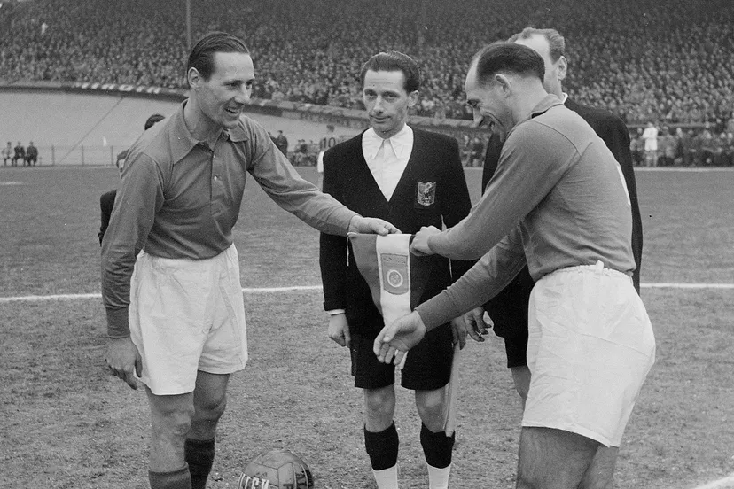 bram appel met het nederlands elftal benefiet watersnood cc0 daan noske anefo