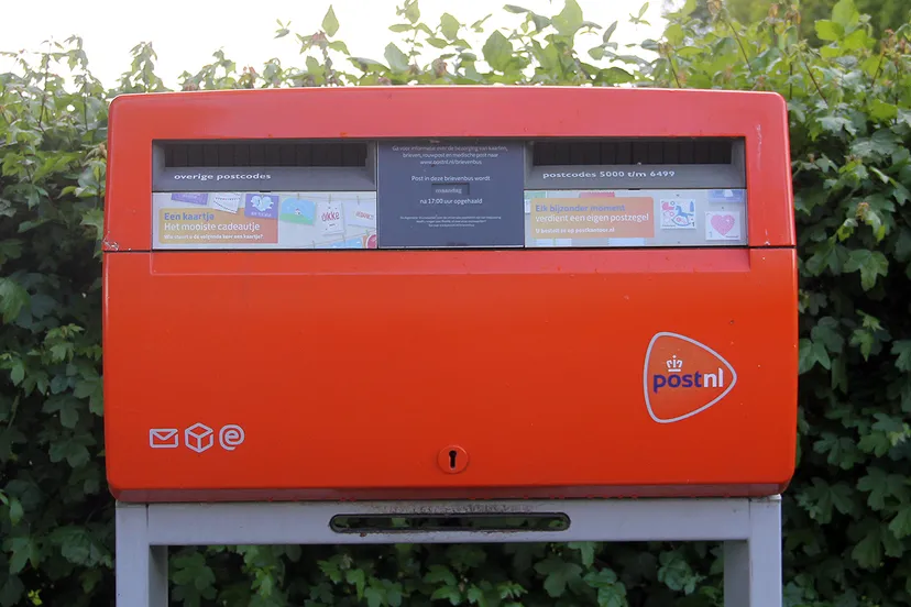 brievenbus postnl bij sluis born 2