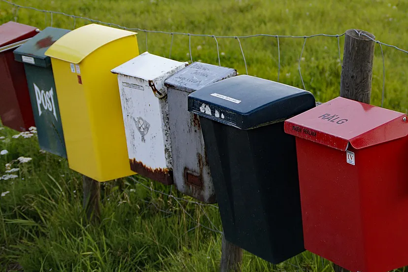 brievenbussen cc0 via pixabay letter boxes 905313 1920