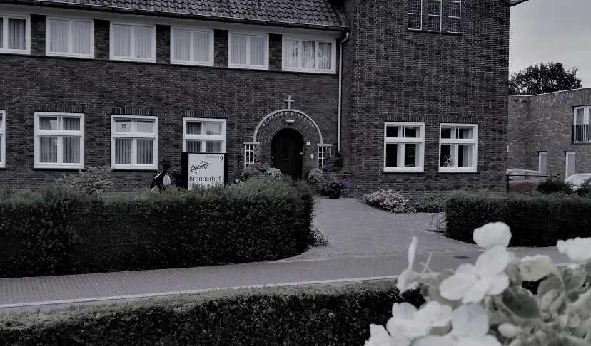 bronnerhof vooraanzicht juli 2019