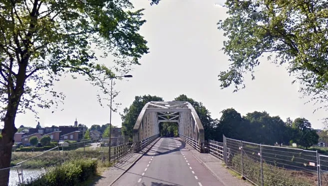 brug berg aan de maas 2015