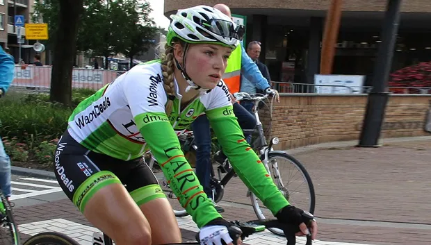 bryony van velzen foto hoebele cc by sa 40 via wikimedia commons