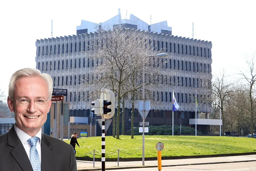 burgemeester hans verheijen voor stadhuis sittard hub dassenplein