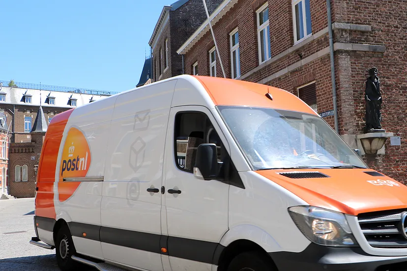 busje postnl post postnl