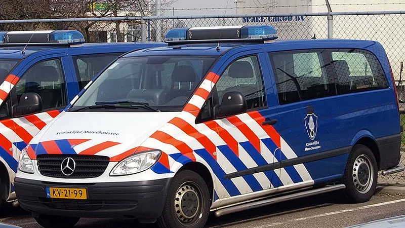 busjes koninklijke marechaussee