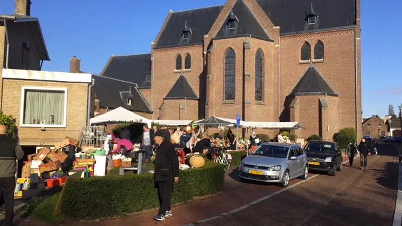 cap rommelmarkt born