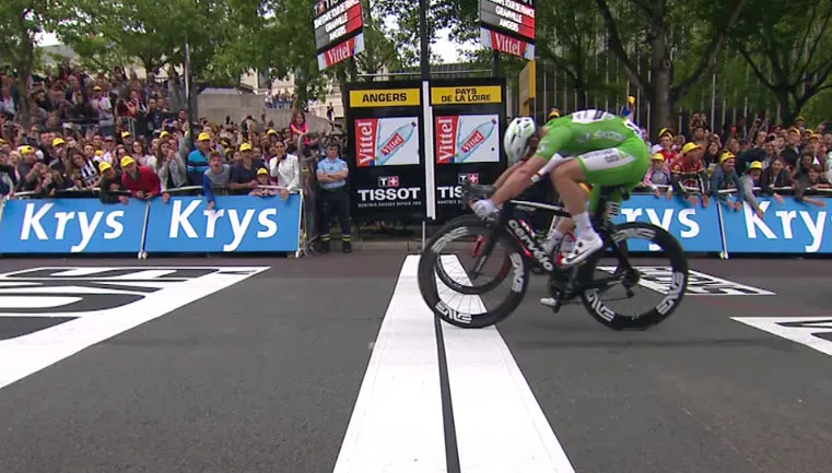 cavendish wint vierde etappe nipt voor greipel