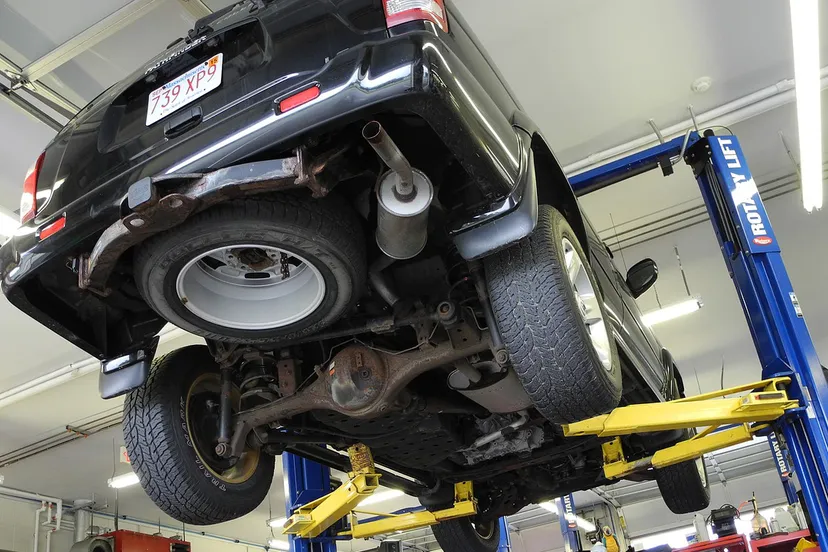 cc0 danvolks99 via pixabay autoreparatie cc0 pixabay car 1751753 1280