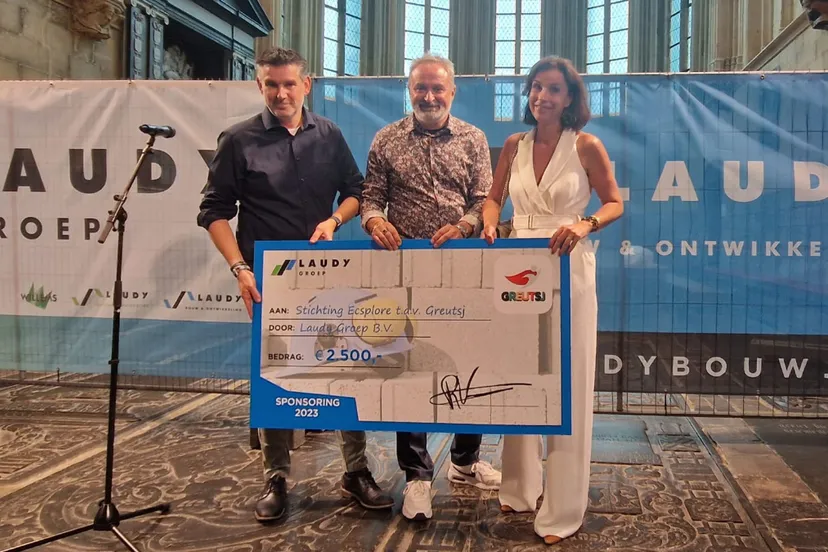 cheque 2500 euro van laudy voor greutsj