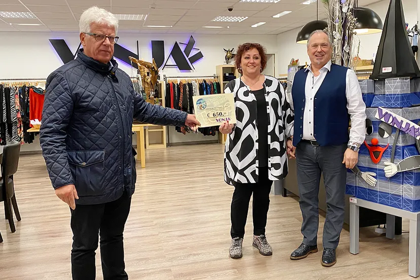 cheque van vonjaxl voor torencomite