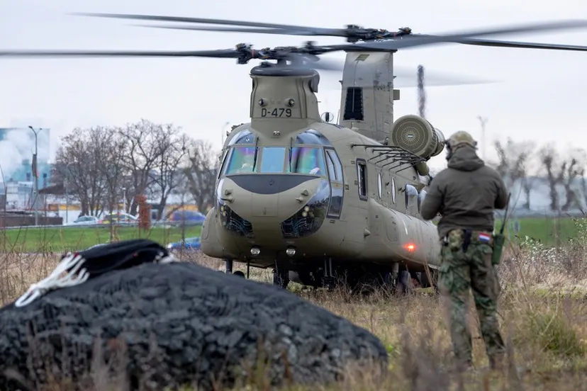chinook bij net met stenen maastricht