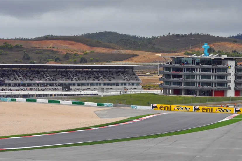 circuit algarve portugal klugschnacker cc by sa https creativecommonsorglicensesby sa30