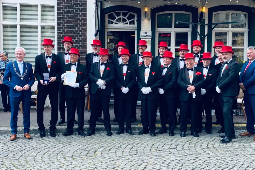 club wovan koninklijke erepenning bgv 100 jarige bestaan