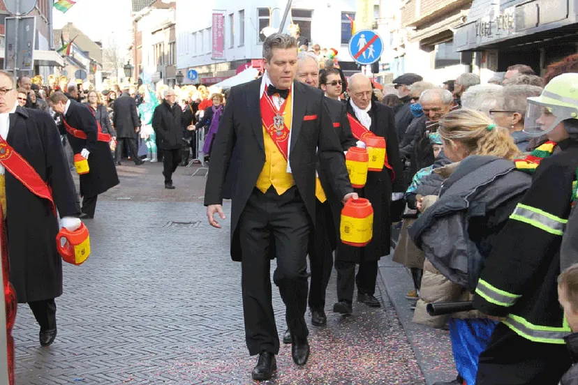 collecte de mander kinderoptocht voor goede doel