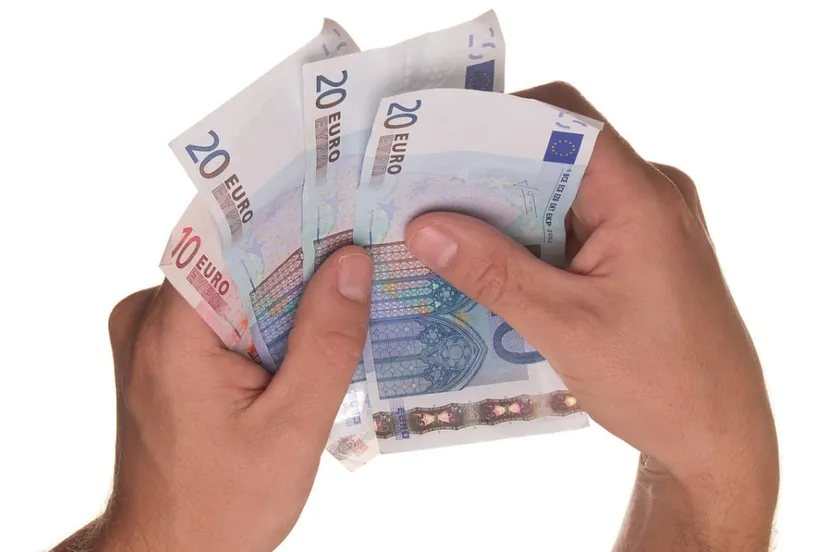 contant geld niek verlaan via pixabay euro