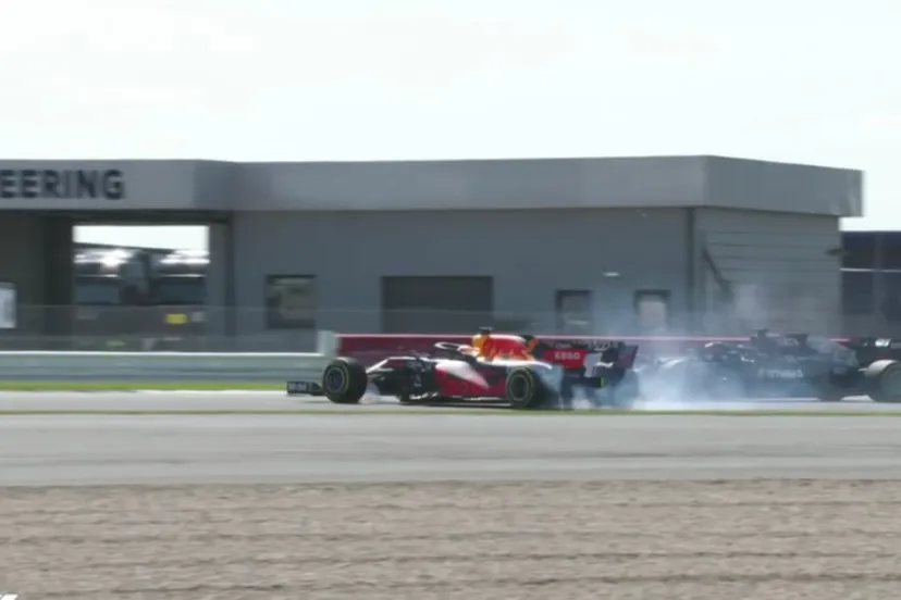 crash verstappen op silverstone na touche door hamilton