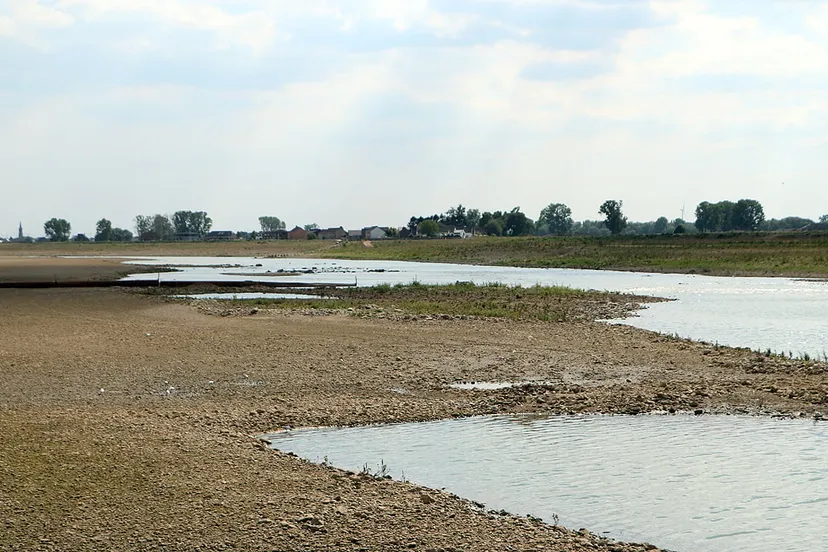 de grensmaas bij grevenbicht 27 mei 2020