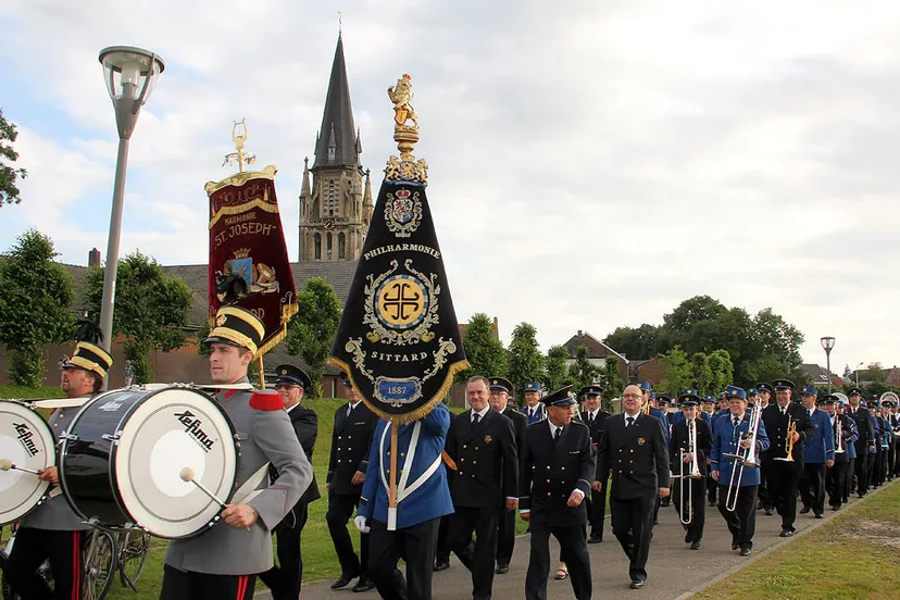 de kirk in t midde serenade phil paek tisniks 2016