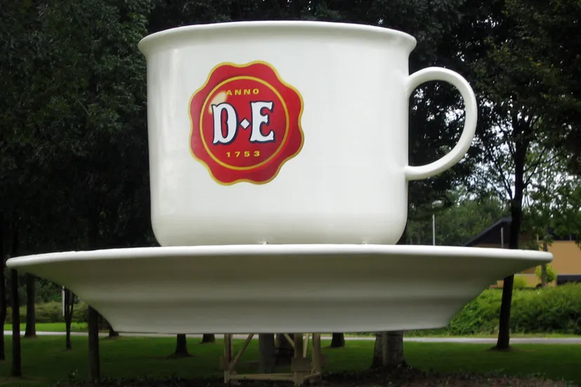 de kop en schotel door freaky