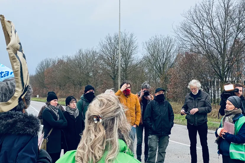 demonstratie op mitsubishi avenue