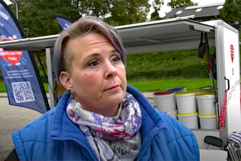 dierenvoedselbank bezoekt stein