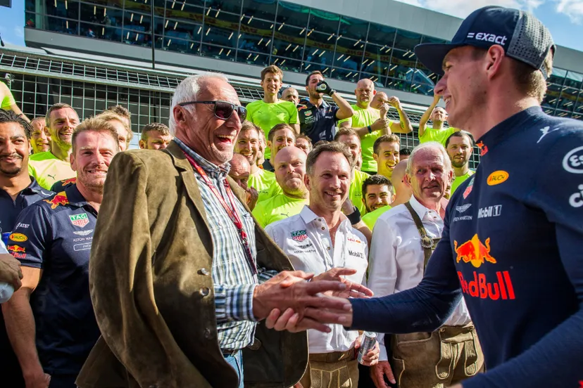 dietrich mateschitz en max verstappen in juli 2018