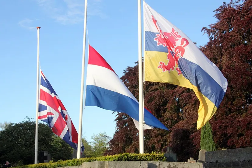 dodenherdenking vlaggen