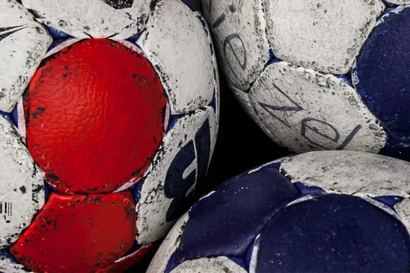 drie handballen handbal