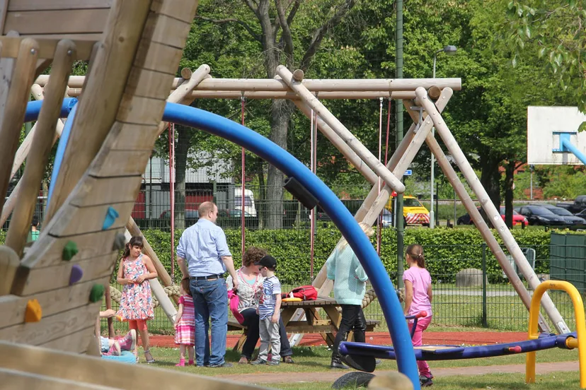 e57de6fxyy754tfwstqtxgu1a de roetsj 1