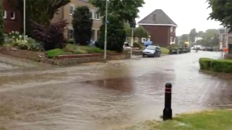 einighausen wateroverlast still uit video