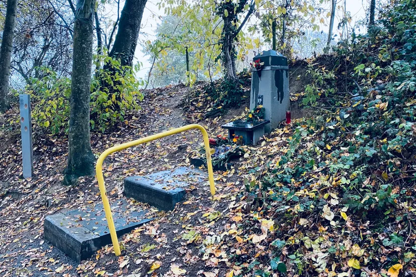 emerson memorial duuster gats