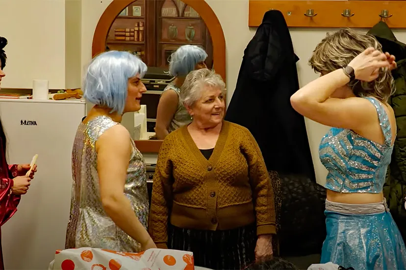 en noe revue awt gelaen