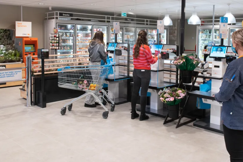 er zijn 6 zelfscankassas bij albert heijn grevenbicht foto albert heijn yasmin hargreaves