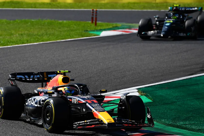 f1gp17 sergio perez rijdt voor lewis hamilton