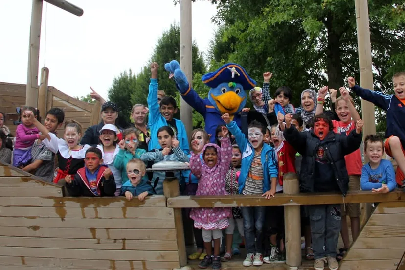 f9rgeygizrp9f2rlmib6uwej2 piratenfeest de roetsj