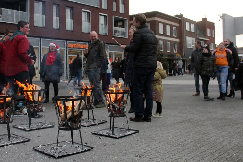 fabelachtig geleen vuurkorven op de markt