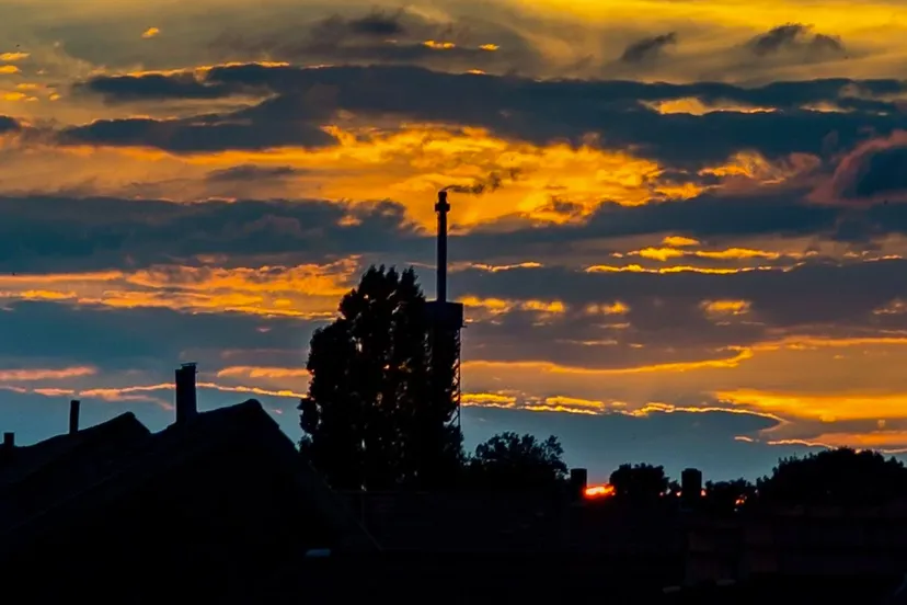 fakkel nak 4 in de avond door ivo goessens