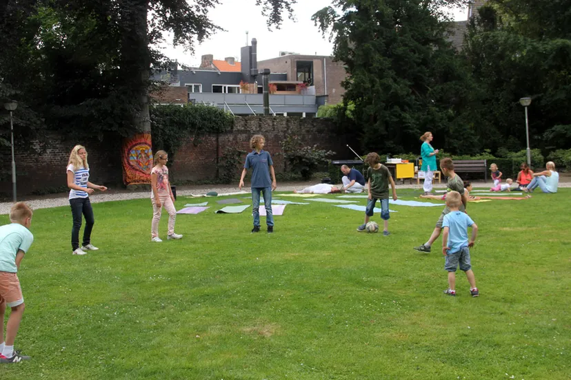 feybbswo9885fqa10xmiazv2r geheime tuinen 2014 08