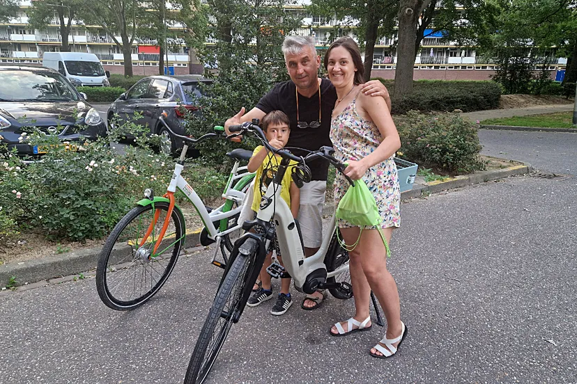fietsen voor oekraiens stel