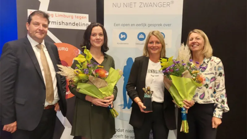foto gouden handje prijsuitreiking nnz