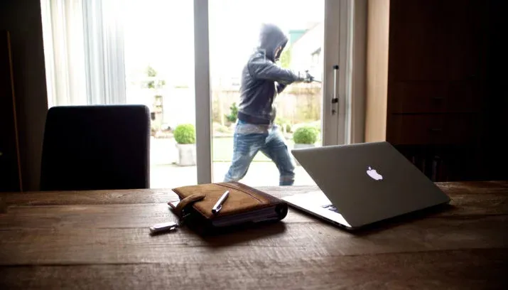 foto inbreker inbraakmisluktnl