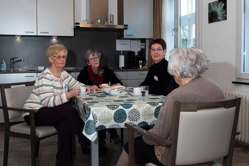 foto keukentafel bronnerhof