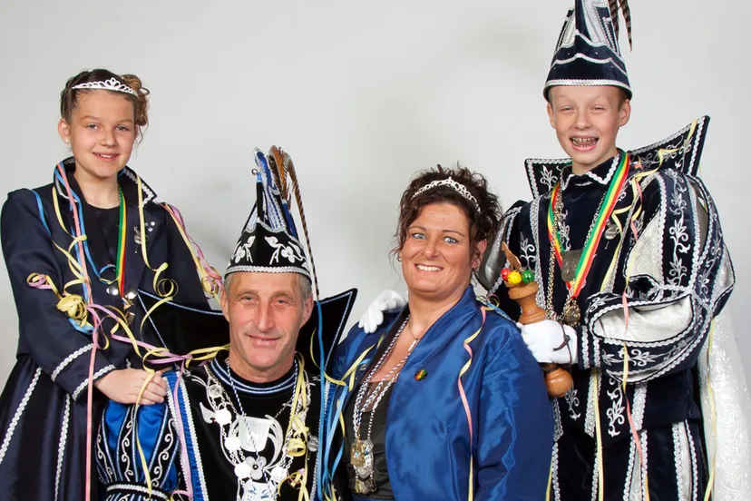 foto prinsenparen 2016 2017 002 ad i wendy en siem en puk