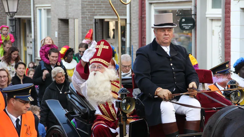 fq0tc7idqdc9pakkmdqc23elc intochtsittard201105 16 9 2