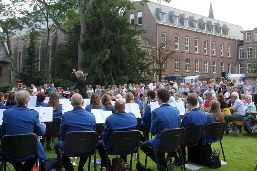 fuwhefr0yjwgtyl0ed7vo3uzv phil buitenconcert 0