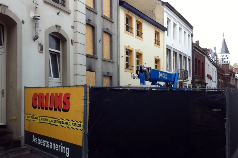 fuzfqoi4lnsrigw0g528cw65p brand oude markt asbestsanering